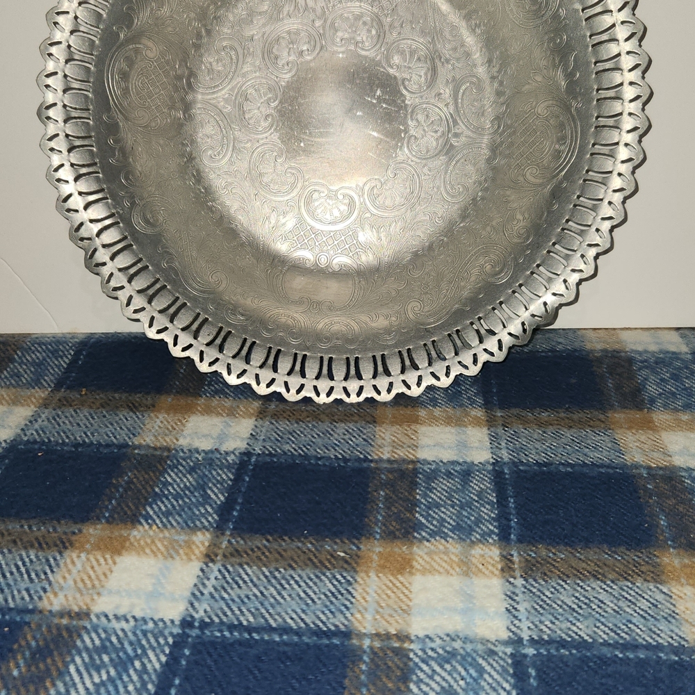 Elegant Vintage Aluminun Pressed Decorative Bowl